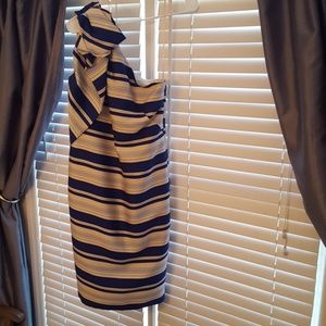 NWT Banana Republic size 2 one shoulder dress